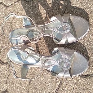 Nina high heel shoes, Size 6 1/2, Silver